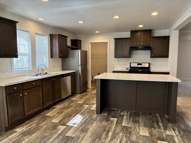 Featured Image #3 for Spacious 3BR/2BA Manufactured Home – Your New Home Awaits!, PAG18 at Columbia Park
