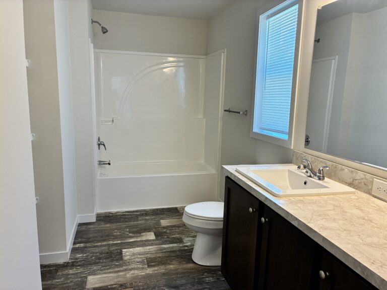 Gallery for Spacious 3BR/2BA Manufactured Home – Your New Home Awaits!, PAG18 at Columbia Park: Image 6 of 10