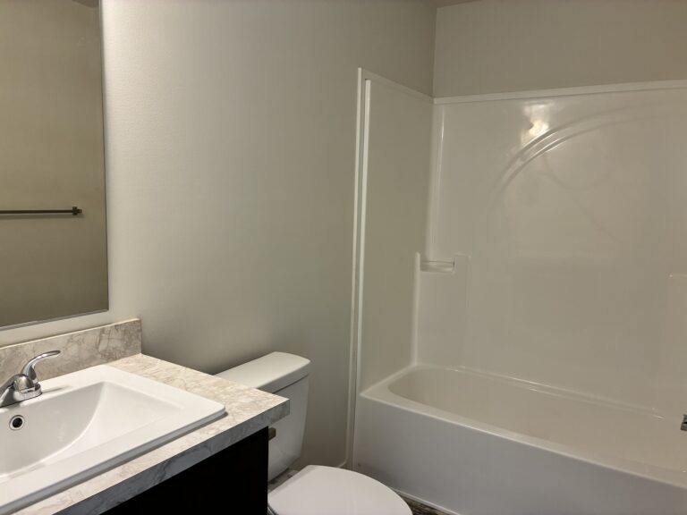Gallery for Spacious 3BR/2BA Manufactured Home – Your New Home Awaits!, PAG18 at Columbia Park: Image 8 of 10